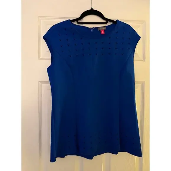 Blue Vince camuto top size medium - Picture 2 of 6